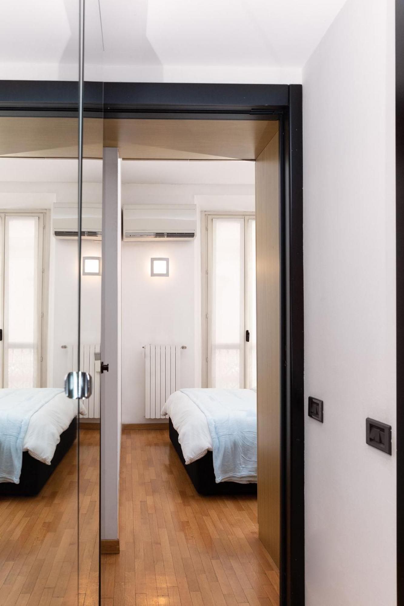 Mint - Van Gogh - Dome Cathedral Apartment มิลาน ภายนอก รูปภาพ